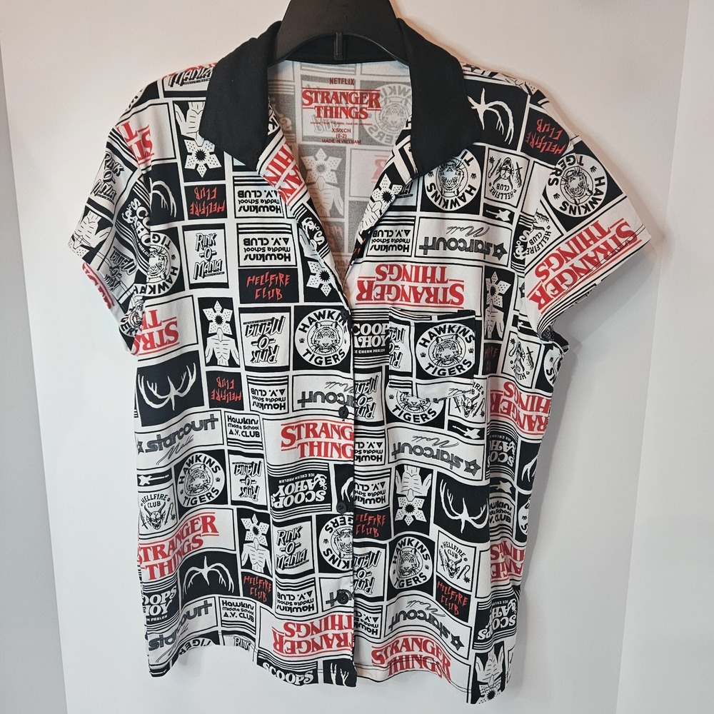 Netflix Stranger Things Woman's 2pc Pajama short set Sz XS 80's Retro Nerdcore
